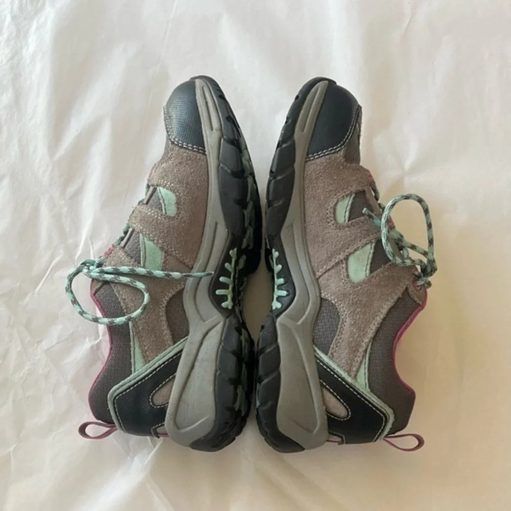 L.L. Bean good cross